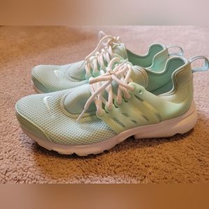 Nike Air Presto Sneakers, Mint, Like New, Size 8